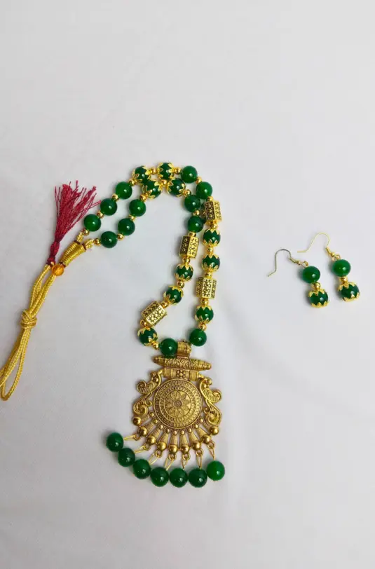 Traditional Bridal Gold-Tone Necklace with Colorful Beads